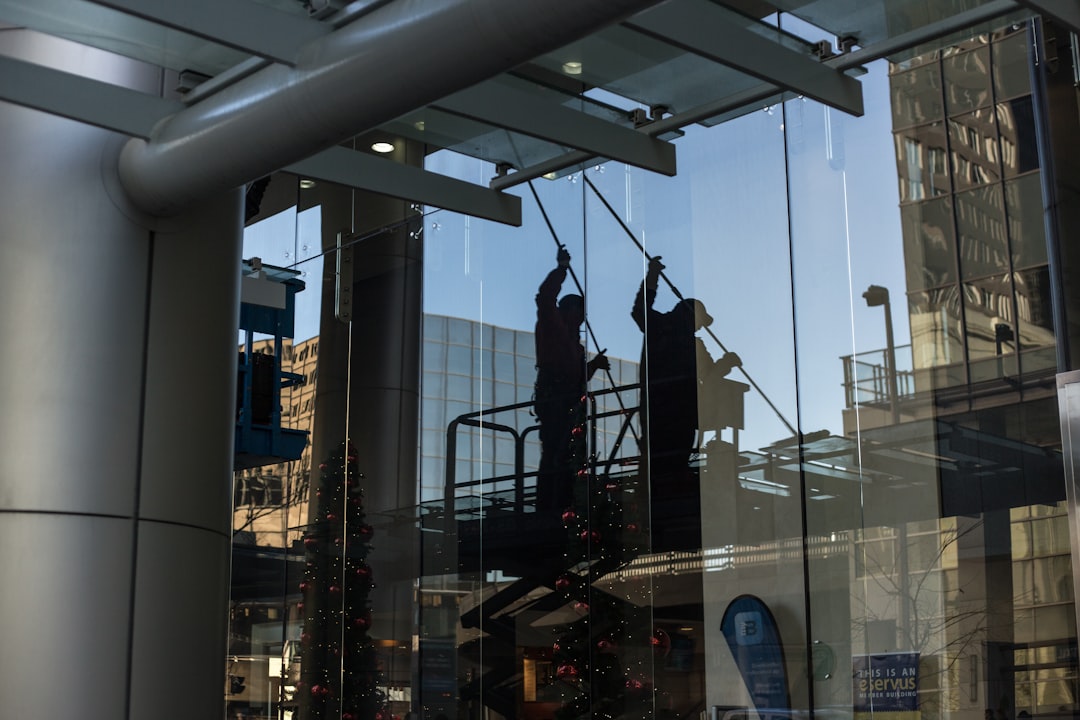 Glass Facade Cleaning Prague β Professional Exterior Washing