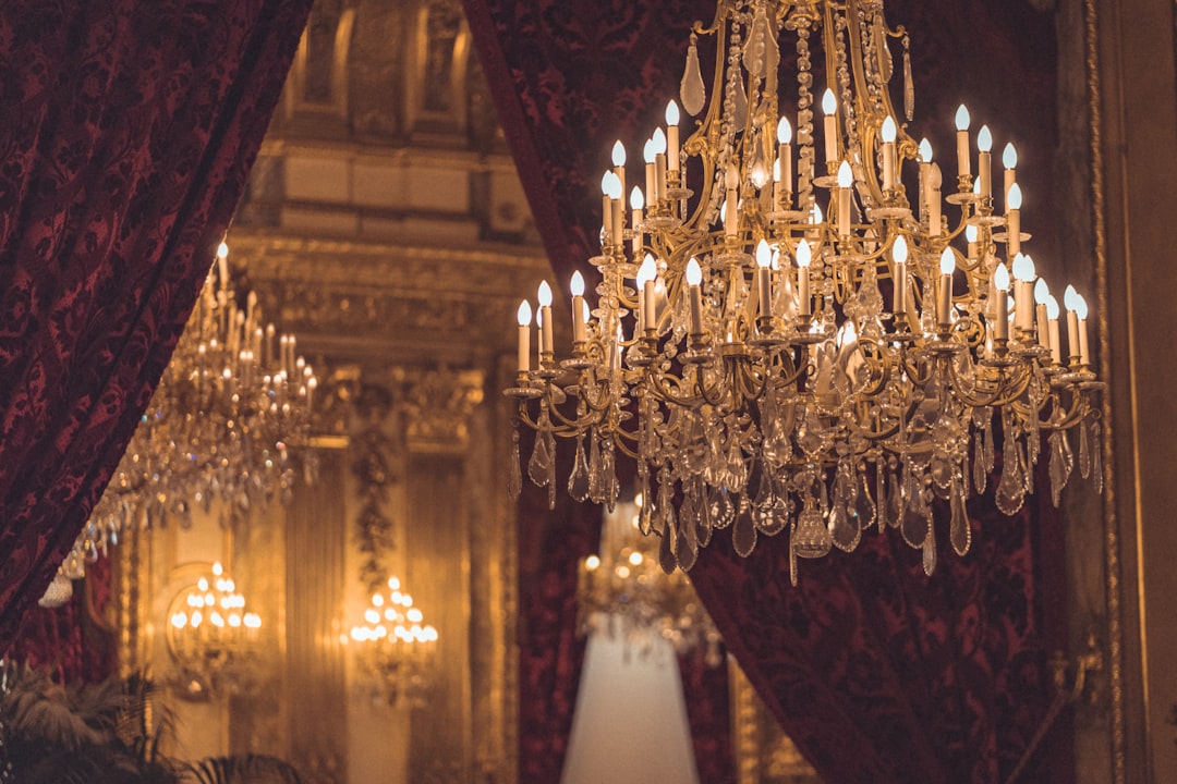 Chandelier Cleaning Prague β Crystal, Glass and Modern Fixtures