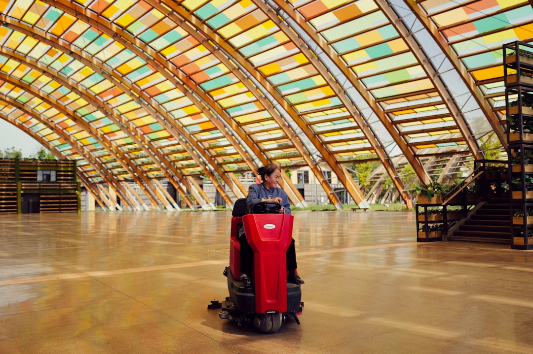 Machine Floor Washing Prague β Industrial Cleaning for Large Areas